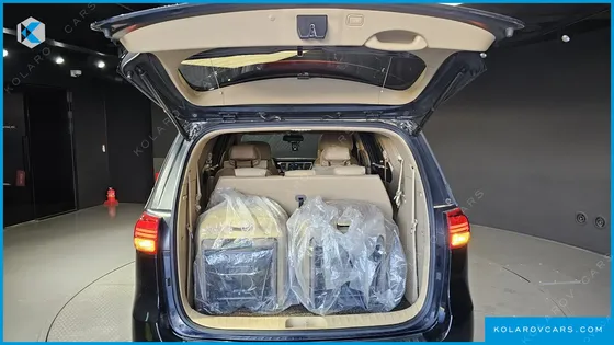 KIA CARNIVAL GASOLINE 9-SEATER NOBLESSE
