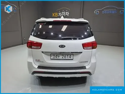 KIA CARNIVAL 7-SEATER LIMOUSINE