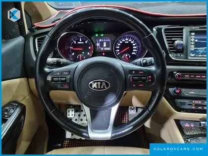 KIA CARNIVAL 7-SEATER LIMOUSINE