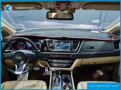 KIA CARNIVAL 7-SEATER LIMOUSINE