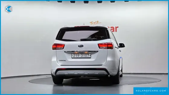 KIA CARNIVAL 9-SEATER NOBLESSE SPECIAL