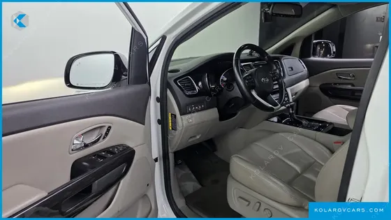 KIA CARNIVAL 9-SEATER NOBLESSE SPECIAL
