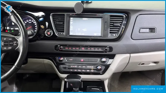 KIA CARNIVAL 9-SEATER NOBLESSE SPECIAL