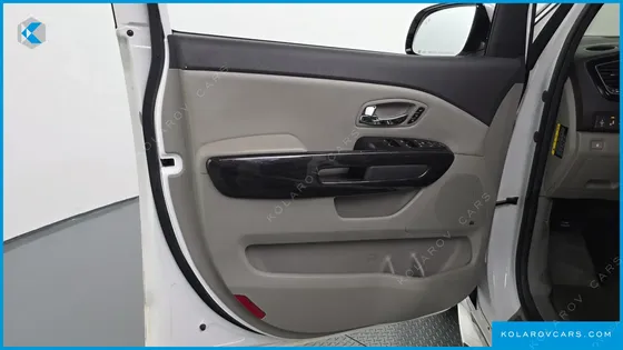 KIA CARNIVAL 9-SEATER NOBLESSE SPECIAL