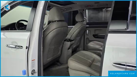 KIA CARNIVAL 9-SEATER NOBLESSE SPECIAL