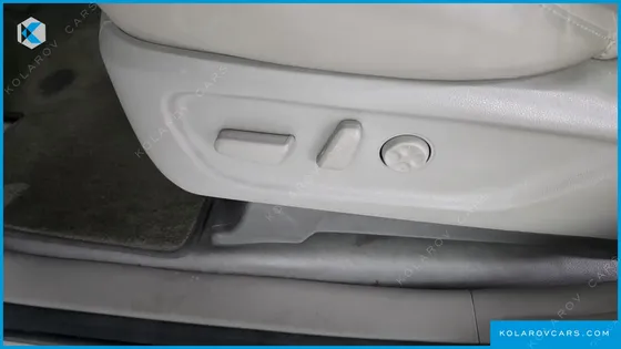 KIA CARNIVAL 9-SEATER NOBLESSE SPECIAL