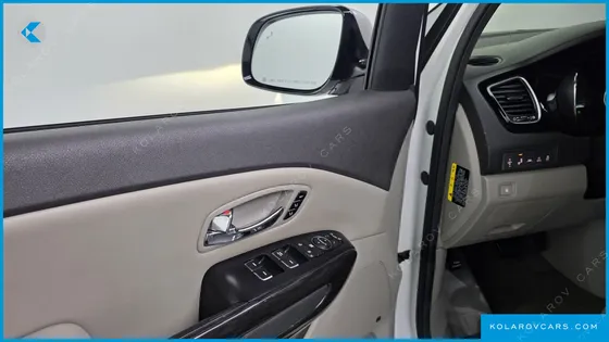 KIA CARNIVAL 9-SEATER NOBLESSE SPECIAL