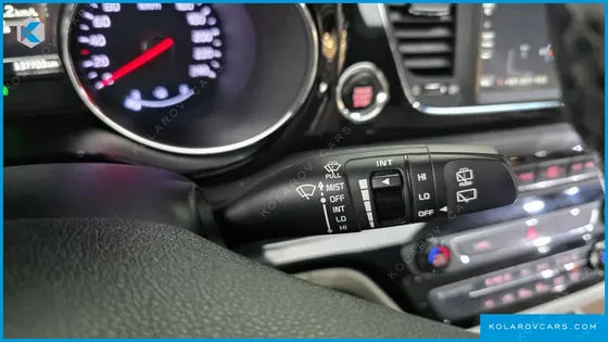 KIA CARNIVAL 9-SEATER NOBLESSE SPECIAL
