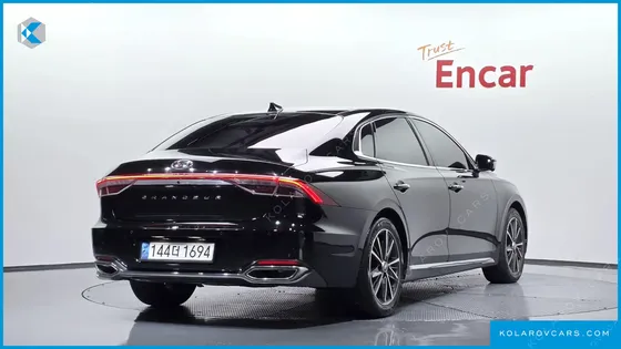 HYUNDAI GRANDEUR 3.0 LPI RENT CAR