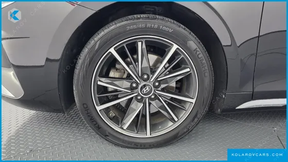 HYUNDAI GRANDEUR 3.0 LPI RENT CAR