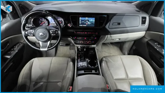 KIA CARNIVAL 7-SEATER LIMOUSINE