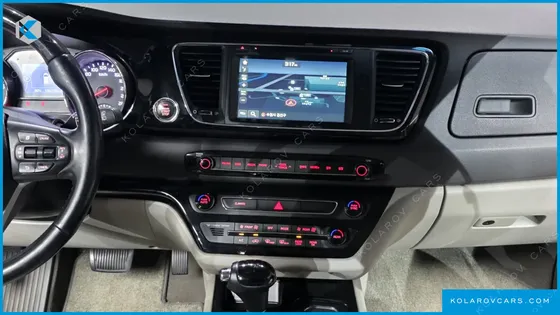 KIA CARNIVAL 7-SEATER LIMOUSINE