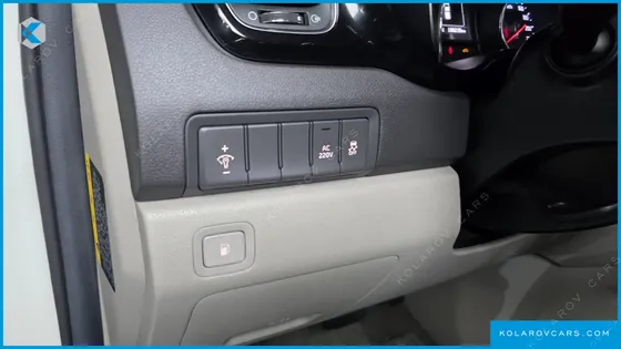 KIA CARNIVAL 7-SEATER LIMOUSINE