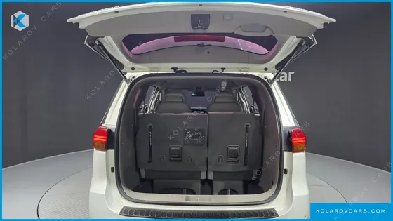 KIA CARNIVAL 7-SEATER LIMOUSINE