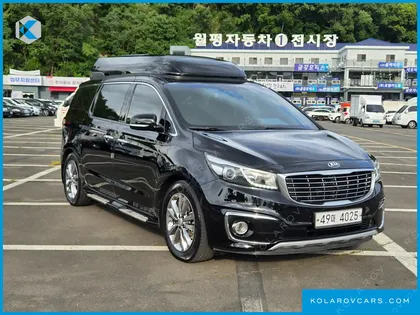 KIA CARNIVAL 9-SEATER NOBLESSE
