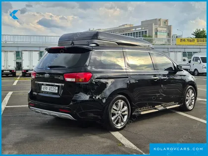 KIA CARNIVAL 9-SEATER NOBLESSE