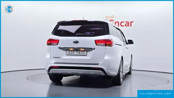 KIA CARNIVAL 9-SEATER NOBLESSE
