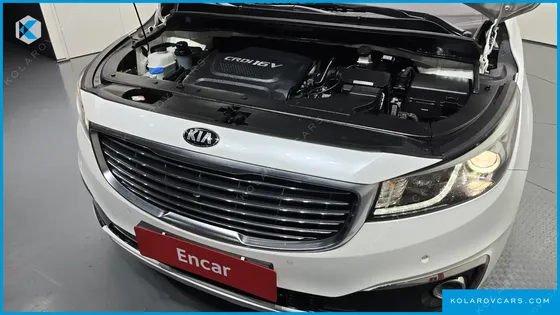 KIA CARNIVAL 9-SEATER NOBLESSE