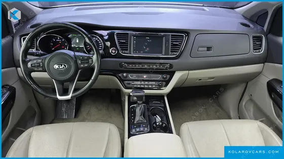 KIA CARNIVAL 9-SEATER NOBLESSE