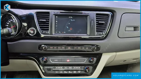 KIA CARNIVAL 9-SEATER NOBLESSE