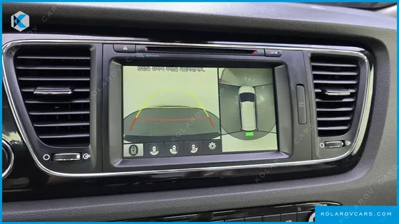 KIA CARNIVAL 9-SEATER NOBLESSE