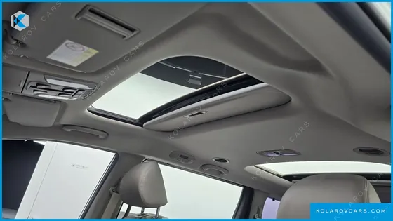 KIA CARNIVAL 9-SEATER NOBLESSE