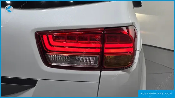 KIA CARNIVAL 9-SEATER NOBLESSE