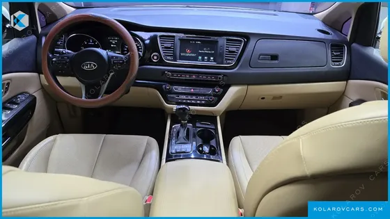 KIA CARNIVAL 9-SEATER NOBLESSE