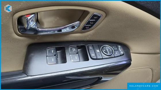 KIA CARNIVAL 9-SEATER NOBLESSE