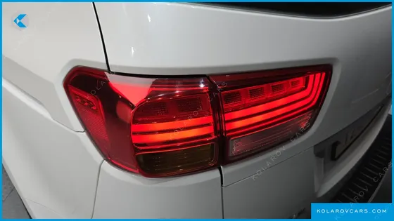 KIA CARNIVAL 9-SEATER NOBLESSE