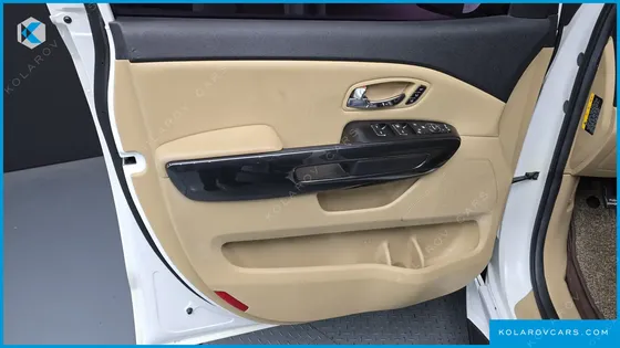 KIA CARNIVAL 9-SEATER NOBLESSE