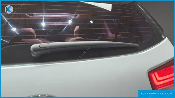 KIA CARNIVAL 9-SEATER NOBLESSE