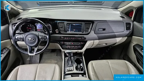 KIA CARNIVAL 7-SEATER LIMOUSINE