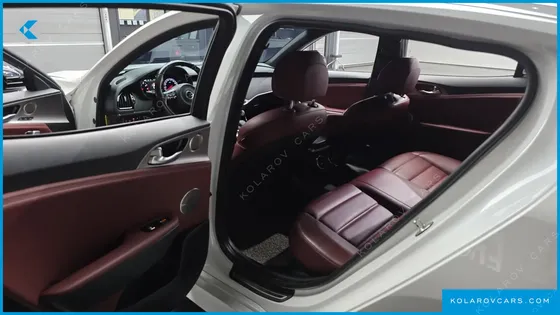 KIA STINGER 3.3 TURBO AWD