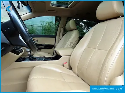 KIA CARNIVAL 7-SEATER LIMOUSINE