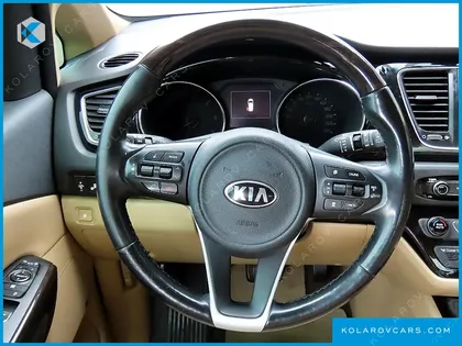 KIA CARNIVAL 7-SEATER LIMOUSINE