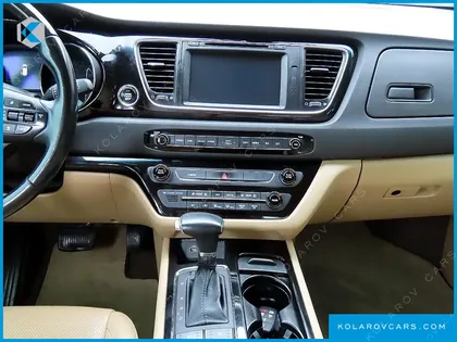 KIA CARNIVAL 7-SEATER LIMOUSINE