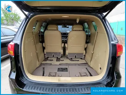 KIA CARNIVAL 7-SEATER LIMOUSINE