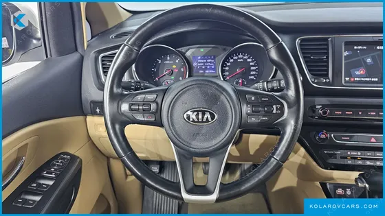 KIA CARNIVAL 9-SEATER LUXURY