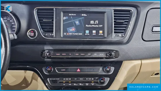 KIA CARNIVAL 9-SEATER LUXURY