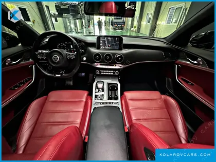 KIA STINGER 3.3 TURBO AWD