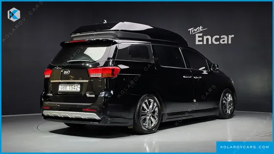 KIA CARNIVAL GASOLINE 9-SEATER HI-LIMOUSINE