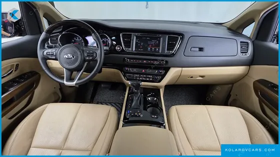 KIA CARNIVAL GASOLINE 9-SEATER HI-LIMOUSINE