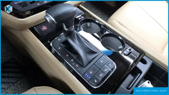 KIA CARNIVAL GASOLINE 9-SEATER HI-LIMOUSINE