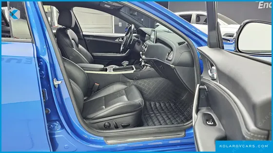 KIA STINGER 2.0 TURBO AWD
