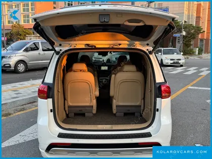 KIA CARNIVAL GASOLINE 9-SEATER HI-LIMOUSINE