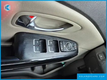 KIA CARNIVAL 9-SEATER PRESTIGE