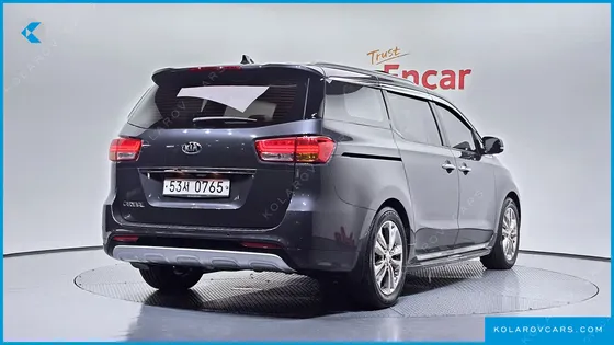 KIA CARNIVAL 9-SEATER NOBLESSE