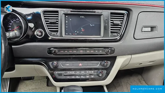 KIA CARNIVAL 9-SEATER NOBLESSE