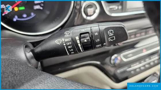 KIA CARNIVAL 9-SEATER NOBLESSE